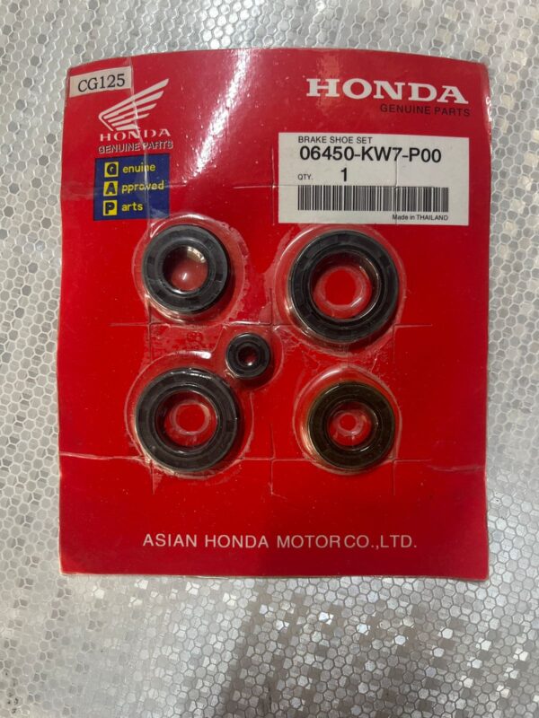 Wheel bearing and oil seal kit Type moto: CG125