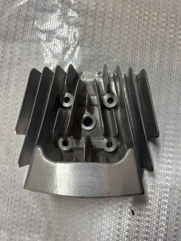 Cylinder Head(air cooled) 2-stroke engine Type moto: AX100,GP100,GP125